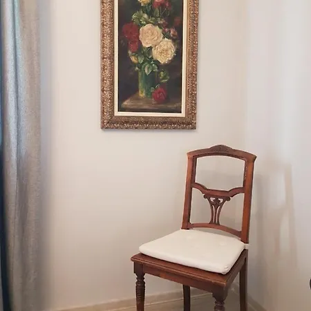 Flat In Varna, Location, Close To * Várna