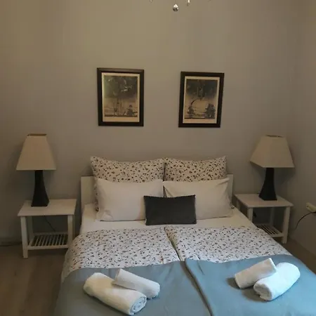 홈스테이 Flat In Varna, Location, Close To
